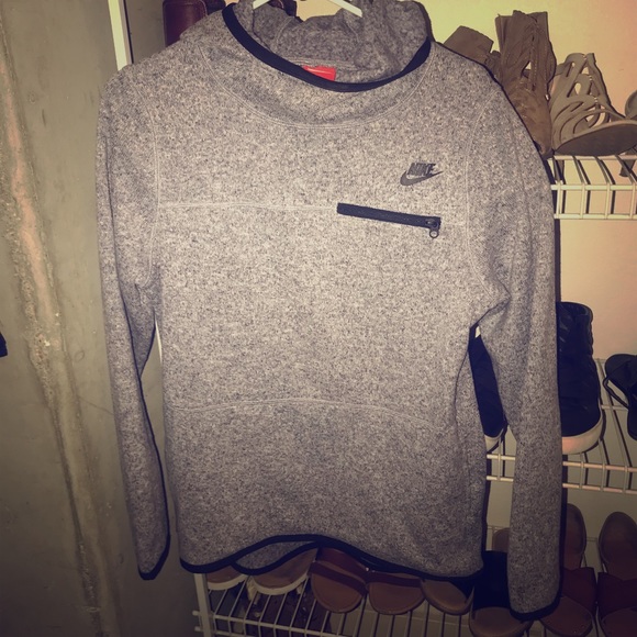 Nike Tops - Nike Pullover Sweatshirt- Small